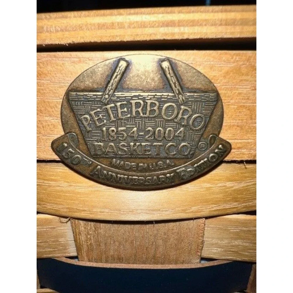 Vintage 2004 PETERBORO 150th Anniversary Music Box Red White Blue Flag 12